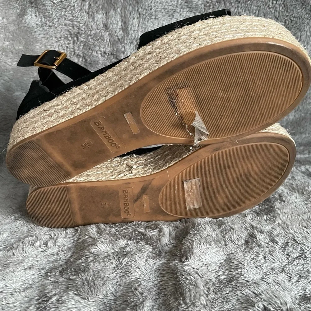 Bamboo Black Scallop Edged Band Platform Espadrille Sandals Size 7.5 Ankle Strap